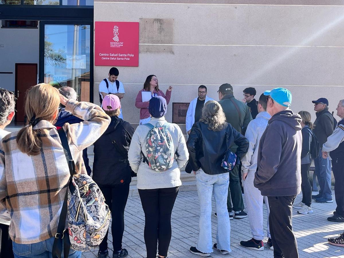 Primera charla de iniciación al programa de caminatas saludables del centro de salud de Santa Pola