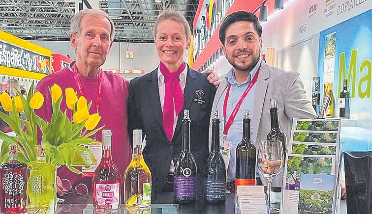 Lutz, Alexandra y Gastón de Vins Es Fangar.