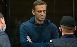 La justicia rusa envía a Navalni a la cárcel durante dos años y medio