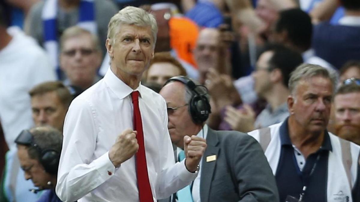 Wenger cerró esta temporada con la FA Cup, el título número 16 de su etapa