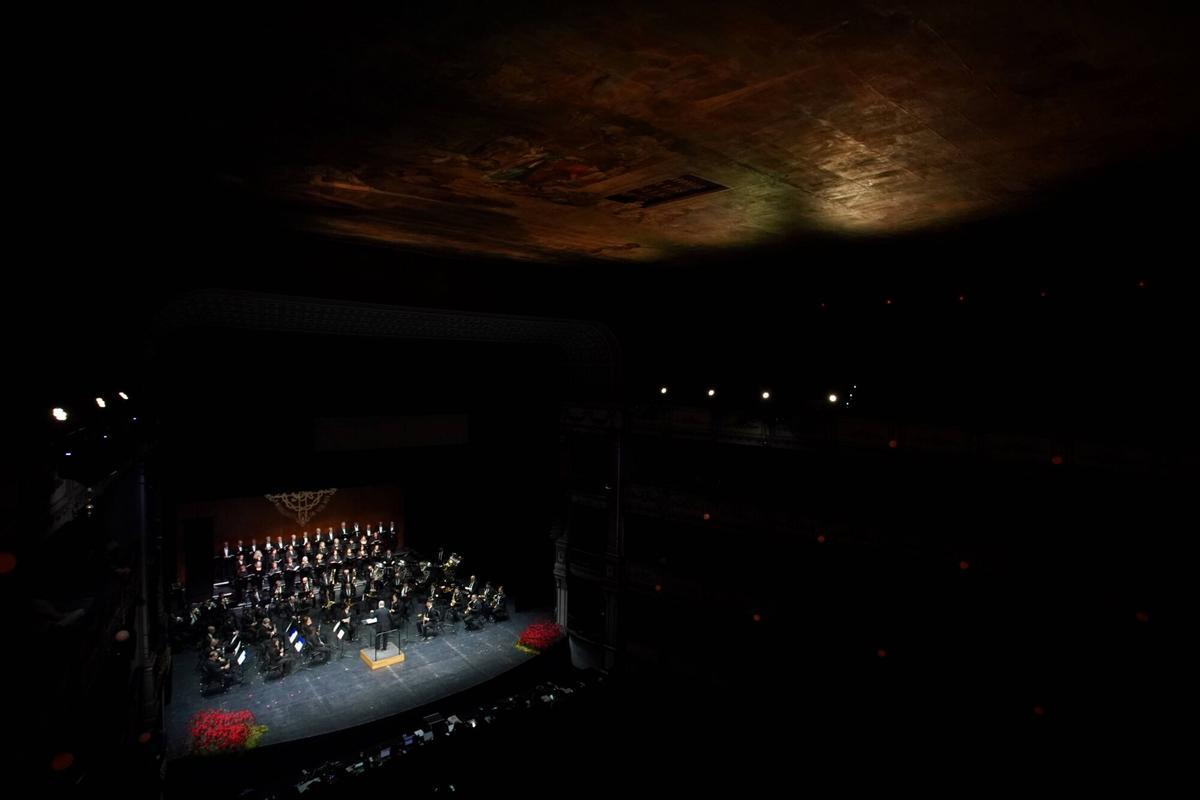El pregonero de la Semana Santa de Málaga 2026, Ignacio Castillo en el Teatro Cervantes.