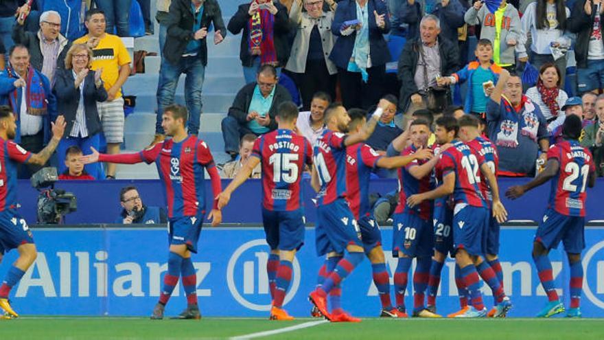 El Levante fulmina el récord del Barça en Orriols