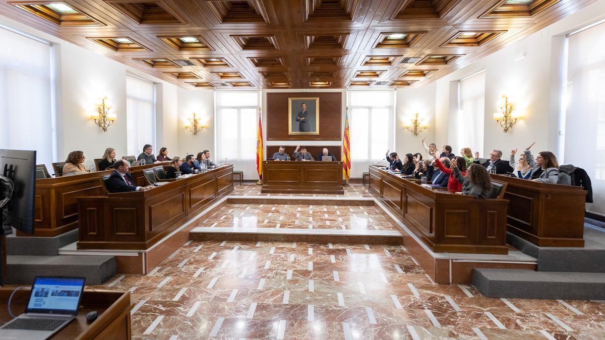 El momento en el que el Gobierno local ha dado el sí a la aprobación del presupuesto municipal.