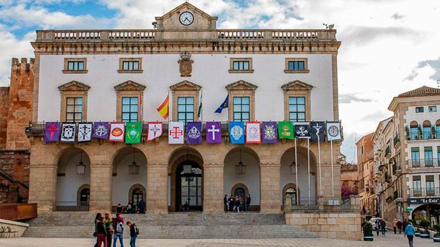 El Ayuntamiento de Cáceres mantiene una deuda de 13 millones