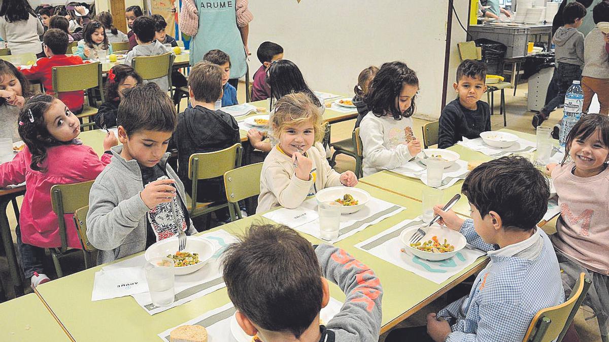 Analizamos menús  de los comedores  escolares gallegos