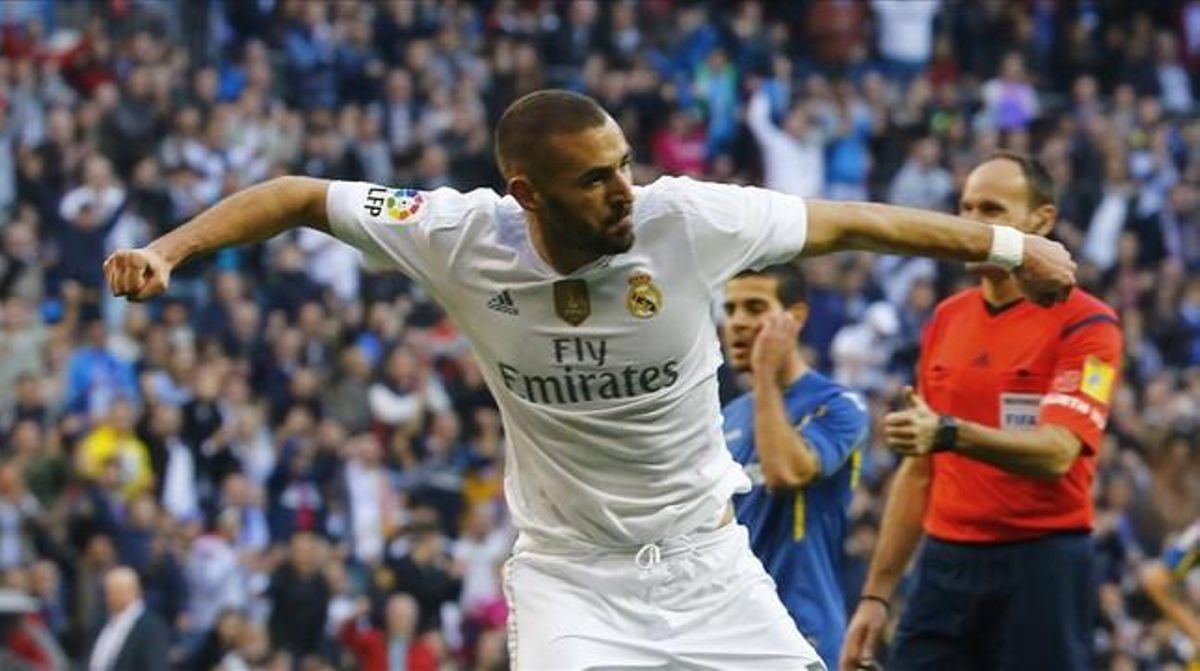 Benzema celebra amb ràbia el seu segon gol al Getafe al Bernabéu. Benzema celebra amb ràbia el seu segon gol al Getafe al Bernabéu.