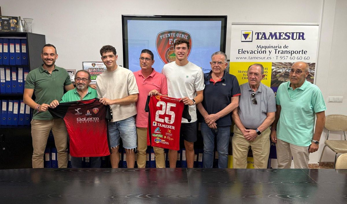 Presentación de Estepa y Pedro González como nuevos jugadores del Salerm.