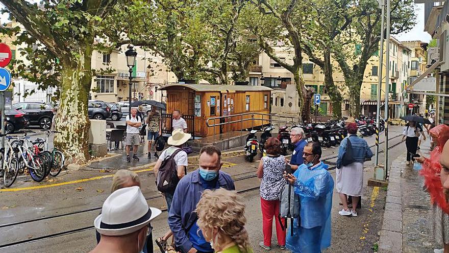 Una vista de la plaza de España de Sóller. | J.MORA