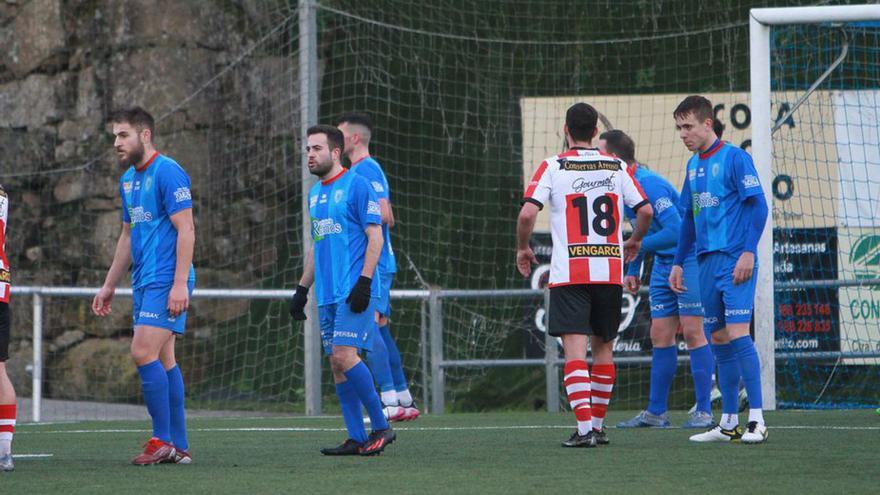 La UD Barbadás se resarció del empate ante el Céltiga. |  // IÑAKI OSORIO