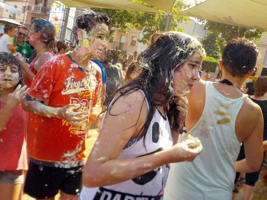 La merengada i la ruixada de la Festa Major Infantil de Sant Joan de Vilatorrada