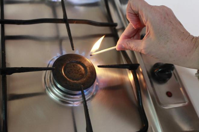 Centenars de veïns de Cabrils sense gas per una fuga: «Sortia aigua pels fogons»