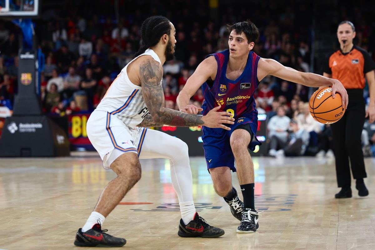 Juani Marcos tuvo una actuación destacada ante el Bàsquet Girona, y la afición culé se lo reconoció