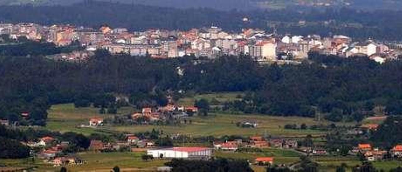 Vista del casco de AEstrada rodeado de varios núcleos rurales. // Bernabé/Javier Lalín