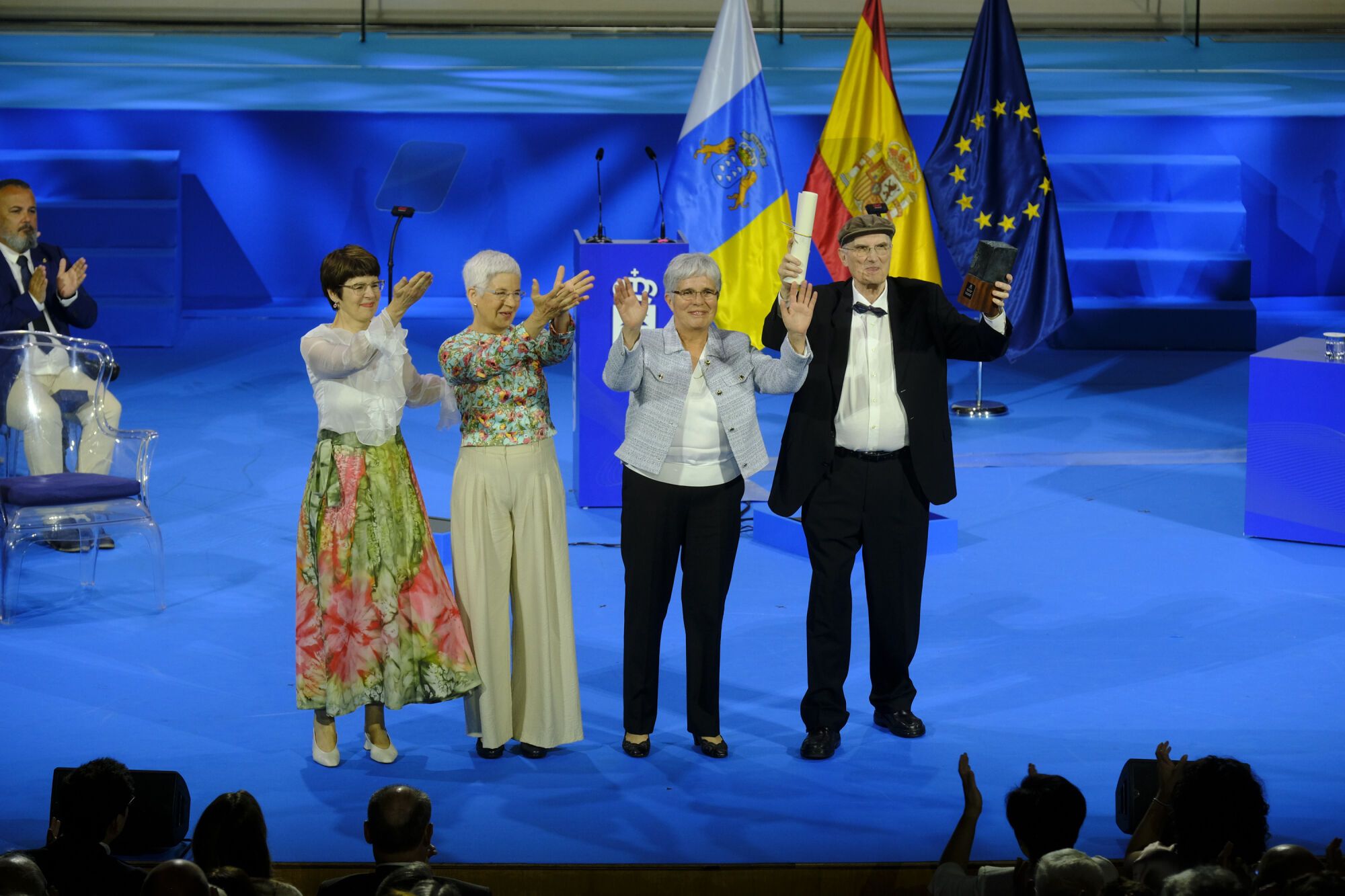 Acto Día de Canarias en el Alfredo Kraus