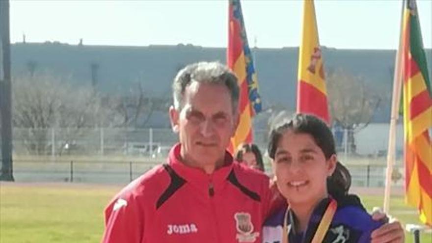 Plata de Alba Becerra en el nacional de lanzamientos