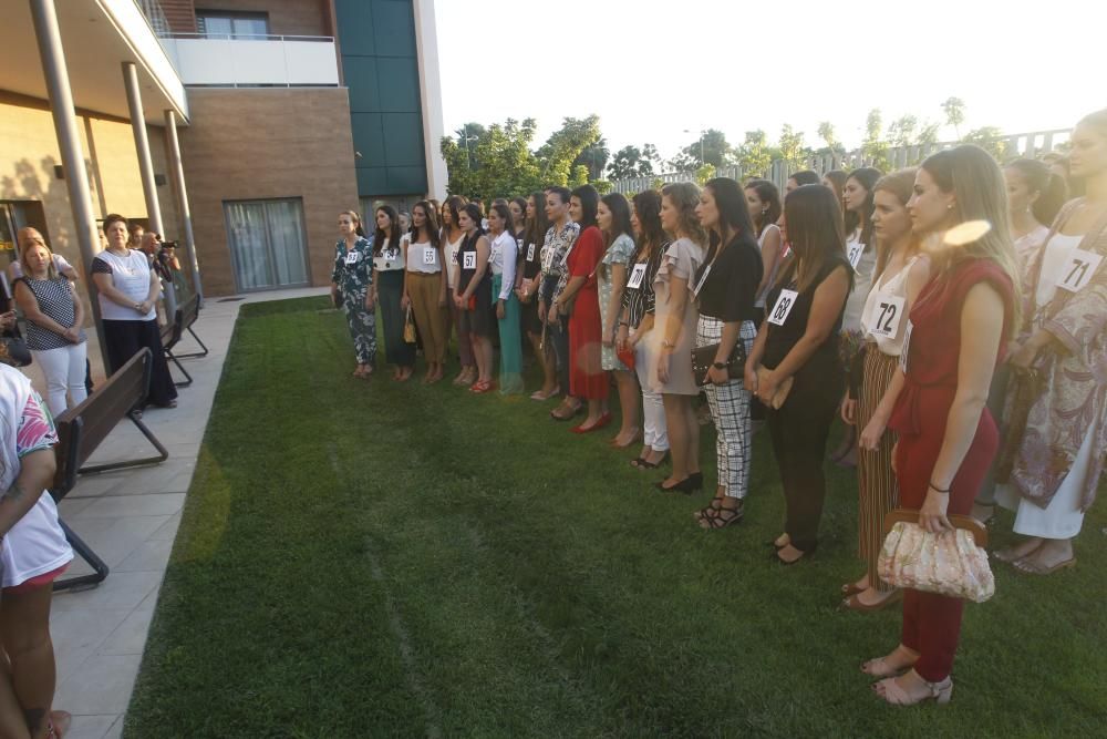 Visita de las candidatas a fallera mayor de València a la casa Ronald McDonald