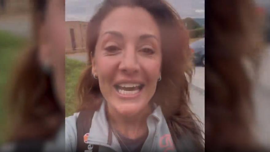 Nagore hace el Camino de Santiago junto a su peludo Nash