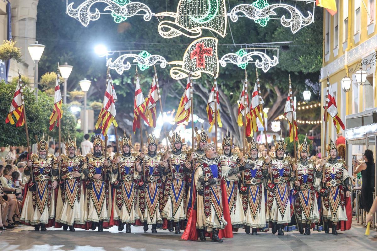 Aquí tienes las mejores imágenes de la Feria y Fiestas de Moros y Cristianos de Almoradí