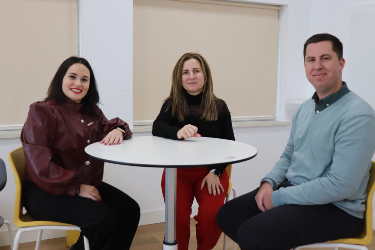 Personal investigador de Laecovi. De izquierda a derecha, Paula García, Eva Romera y Antonio Camacho.