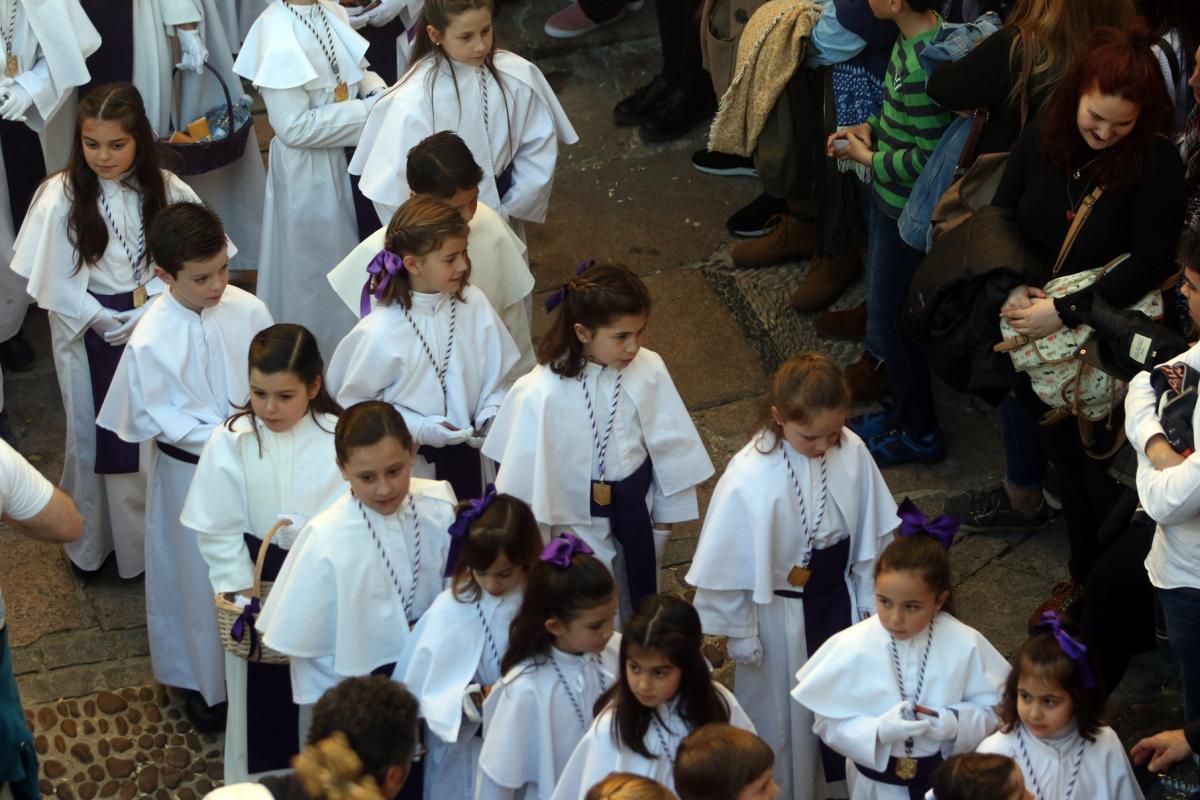 La hermandad de la Misericordia expone su identidad clásica