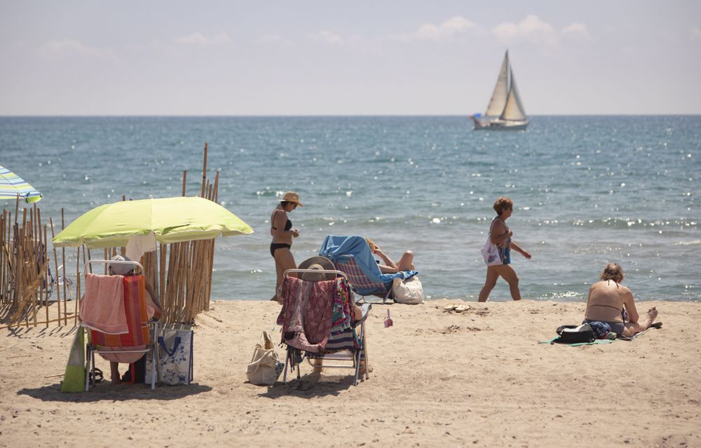 Canet d'En Berenguer: Una playa de postal a menos de 30 minutos de la capital del Turia