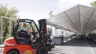 Cuenta atrás para la Cata del Vino Montilla-Moriles: medio centenar de operarios ya montan los estands en la ribera