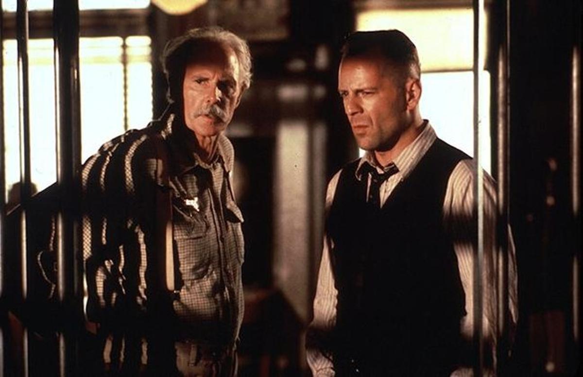 Bruce Dern i Bruce Willis, en una escena d’’El último hombre’. Bruce Dern i Bruce Willis, en una escena d’’El último hombre’.