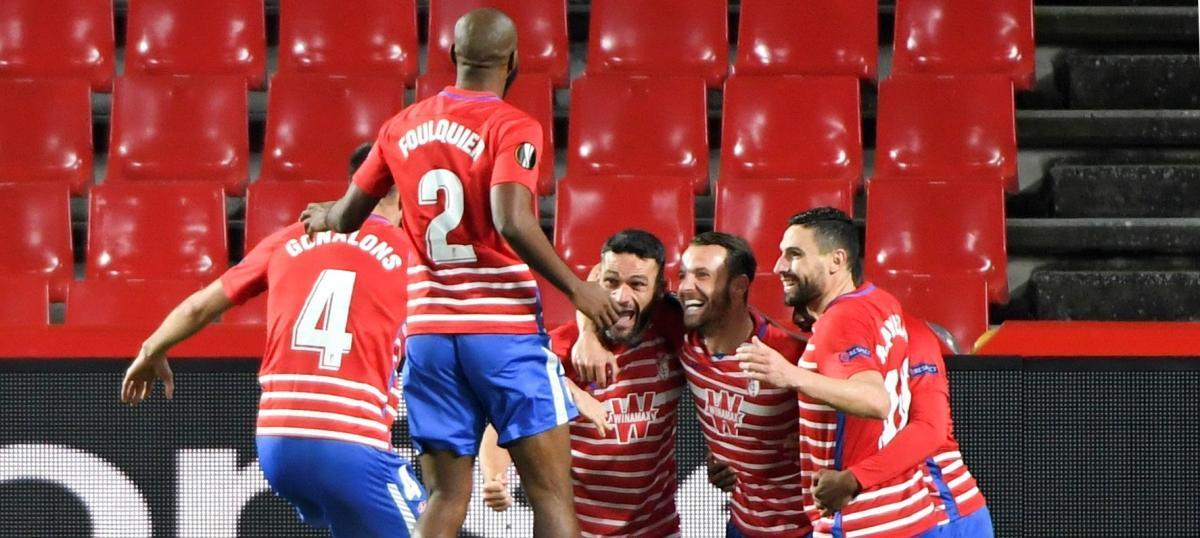 El Granada celebra el triunfo ante el Molde.