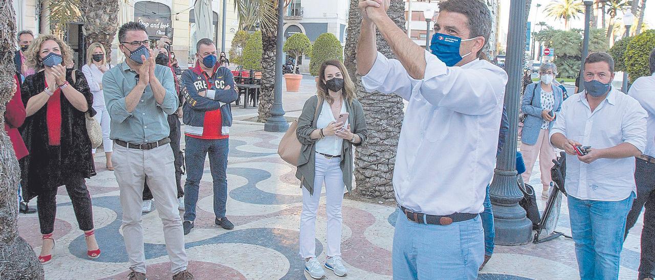 Carlos Mazón presentando su candidatura al congreso regional en La Explanada de Alicante.