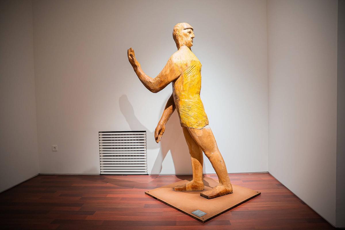 Vigo inaugura la Colección Municipal de Arte Galega con una selección de 69 «obras maestras» de pintura y escultura Vigo inaugura la Colección Municipal de Arte Galega con una selección de 69 «obras maestras» de pintura y escultura