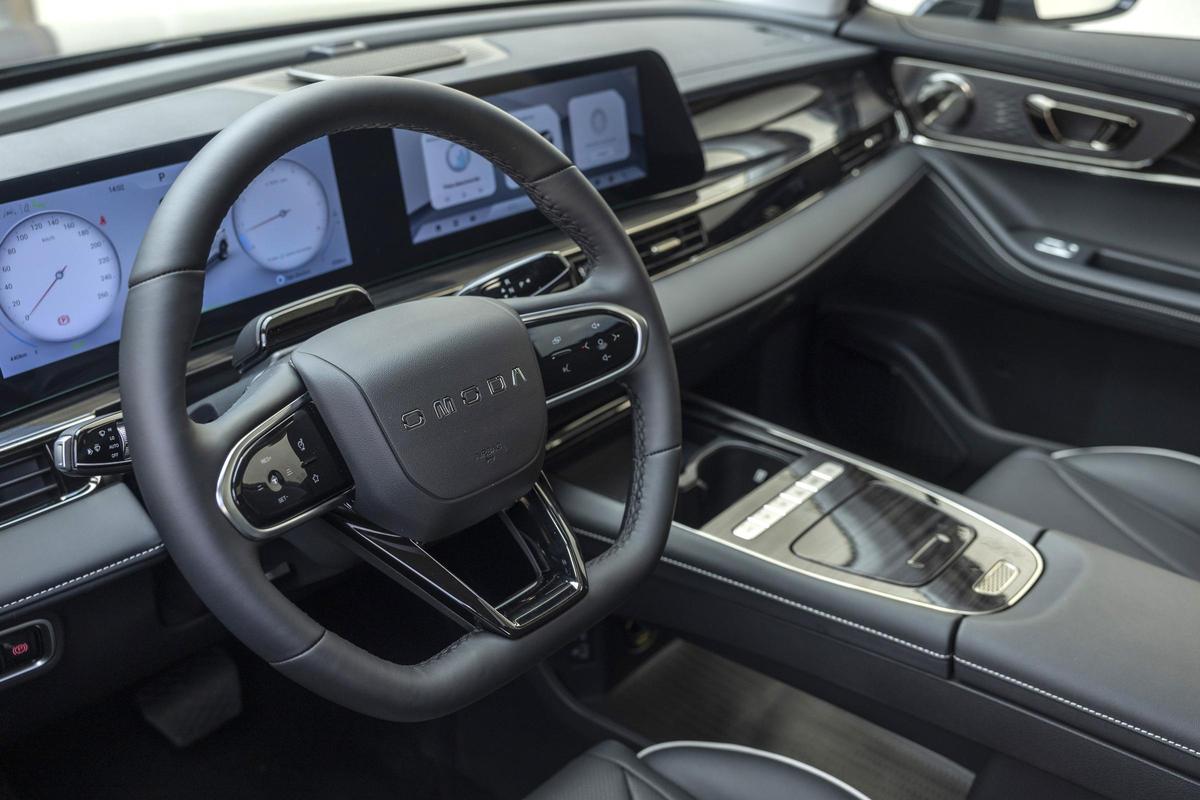 El OMODA 5 redefine la movilidad con su diseño aerodinámico y un equipamiento de primer nivel, ofreciendo versatilidad y rendimiento en cualquier entorno