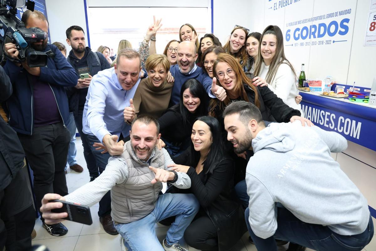 Lotería de Navidad: Manises celebra el segundo premio