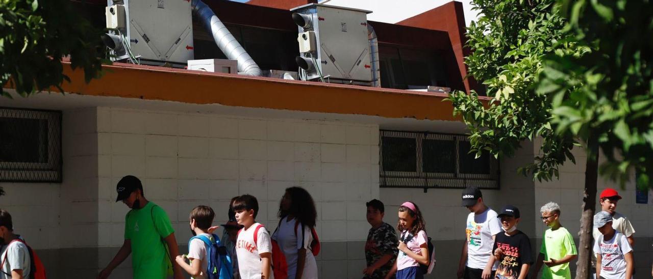 Instalaciones de climatización en un centro de enseñanza de Córdoba.