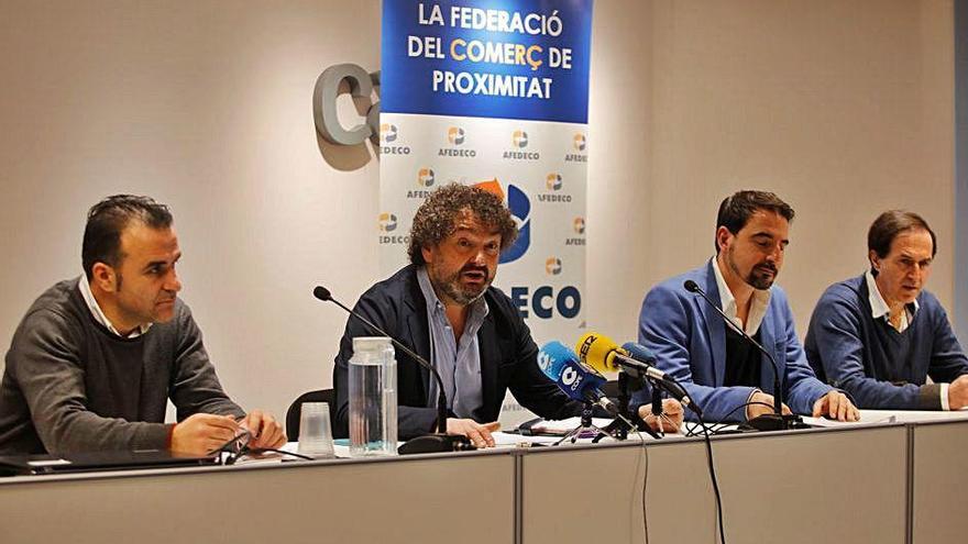 Rafael Ballester, Toni Gayà, Francisco Sobrino y Antoni Vilella, en la presentación de la encuesta.