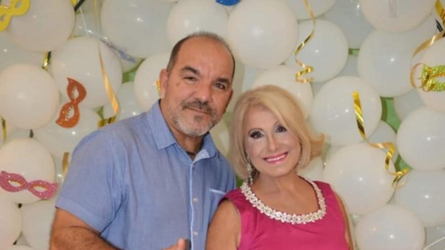 Antonio Santos diseñará a su suegra para convertirla en reina de los mayores del Carnaval