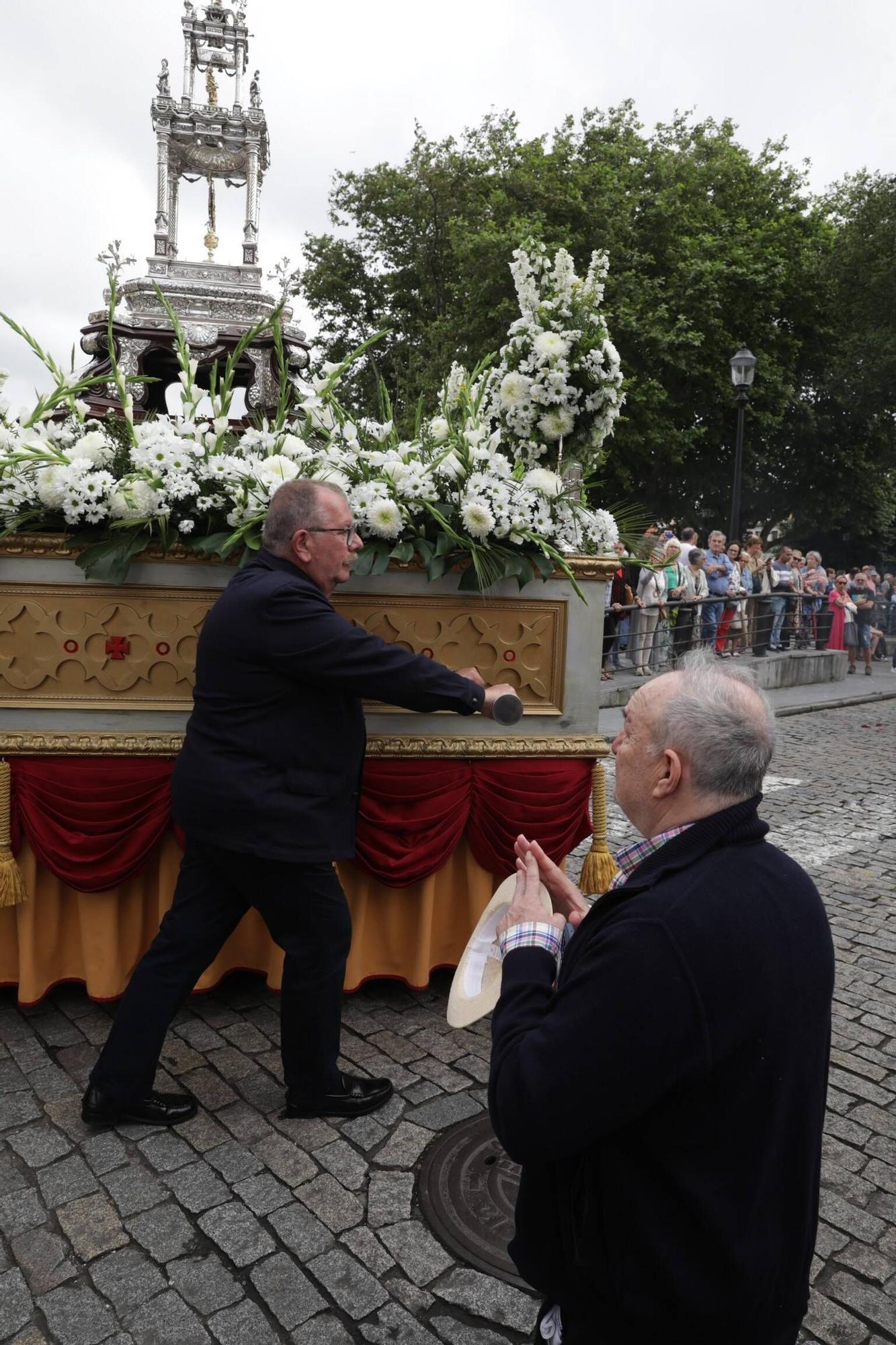 En imágenes: así fue la celebración del Corpus Christi por las calles de Gijón