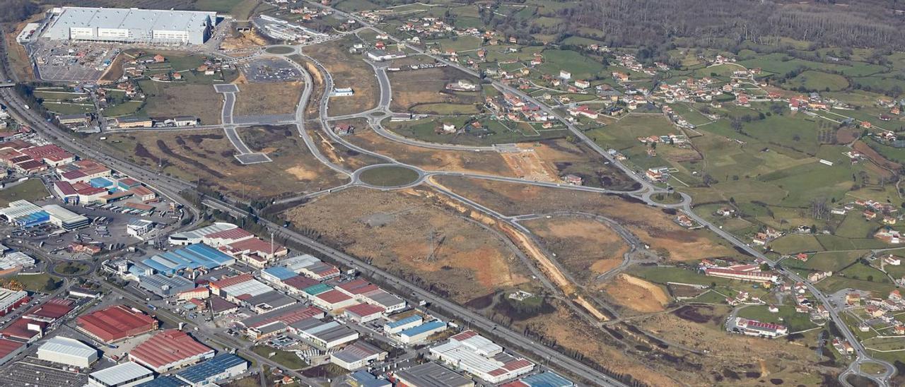 Vista aérea del polígono industrial de Bobes, en Siero.