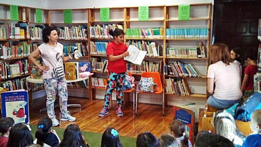 La Biblioteca celebra su remodelación con los niños