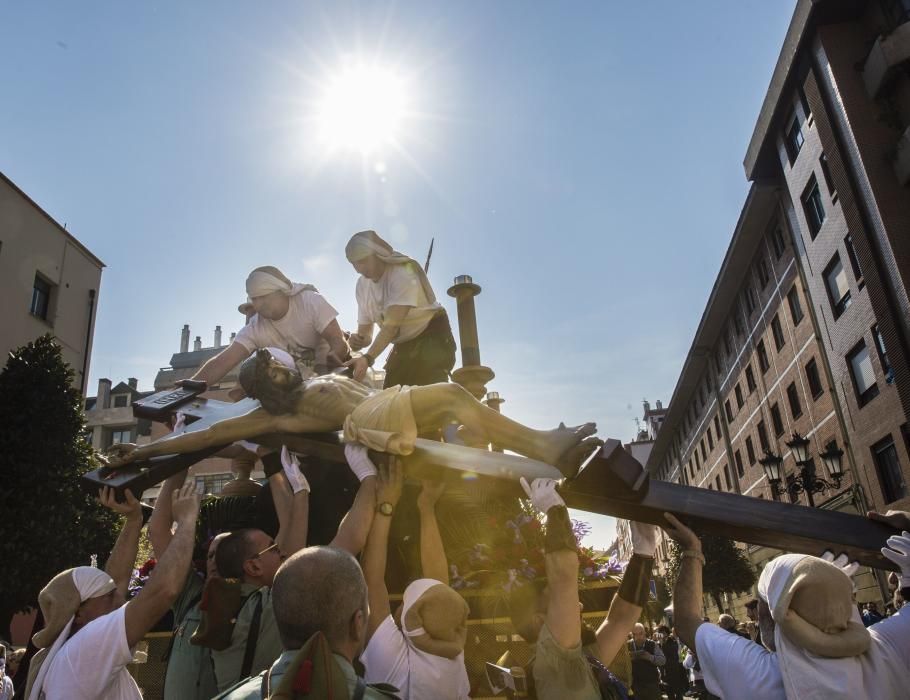 Procesión del Cristo de la Misericordia en Oviedo