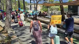 Un «ejército» de 1.500 niños de toda la provincia en A Lanzada