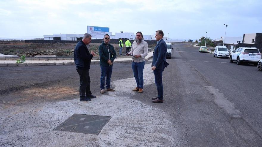 Costa Teguise afronta una parada de agua mañana viernes por la conexión de la nueva red de Buganvillas