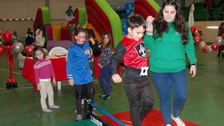 Los niños de Lugo, en un circo carnavalero