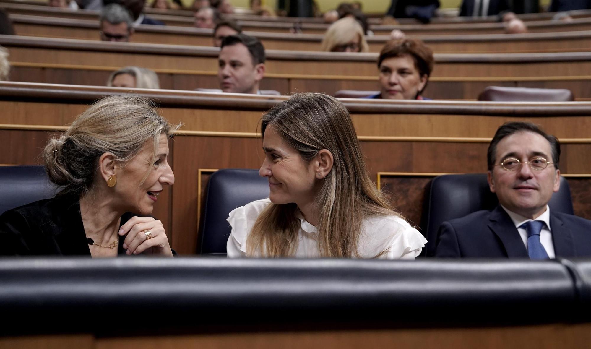 Yolanda Díaz, Sara Aagesen y Albares en la sesión de control al Gobierno en el Congreso.