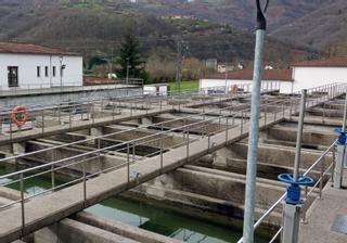 Guerra del agua en Langreo: el Alcalde clama contra Hidrográfica por un recorte de caudal que "cercena" el futuro del concejo