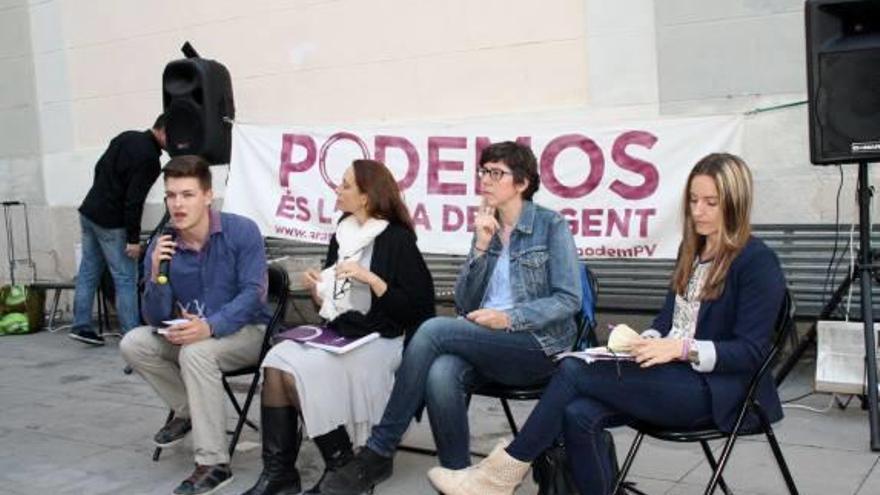 Podemos celebra el «Congreso en tu plaza» en Borriana