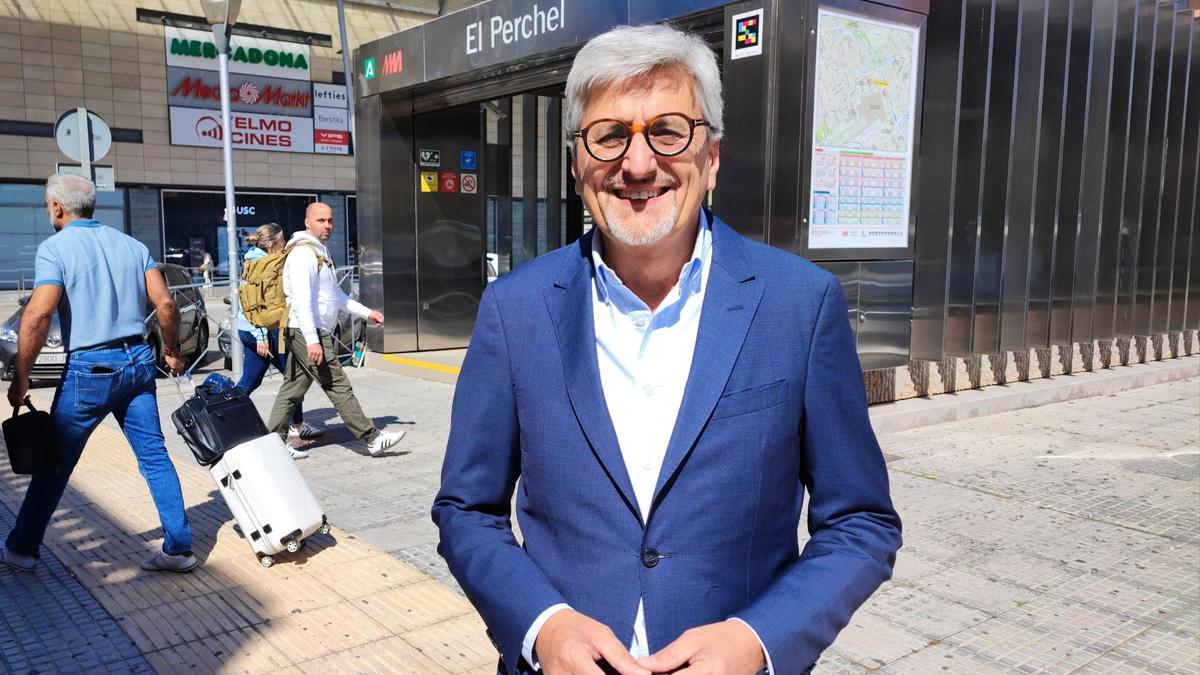 Josele Aguilar, en la estación El Perchel de Metro de Málaga.
