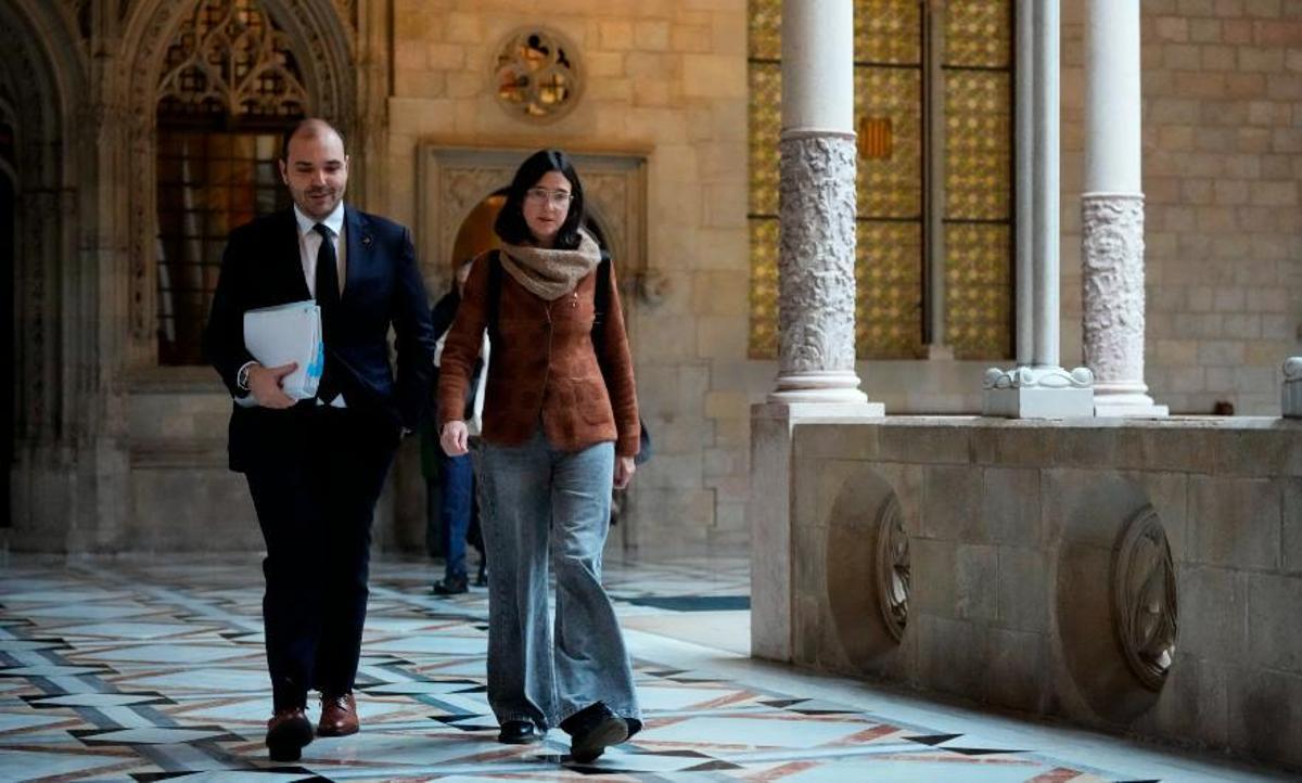 Albert Dalmau i Núria Parlon, abans de la primera reunió setmanal del Govern sense Illa