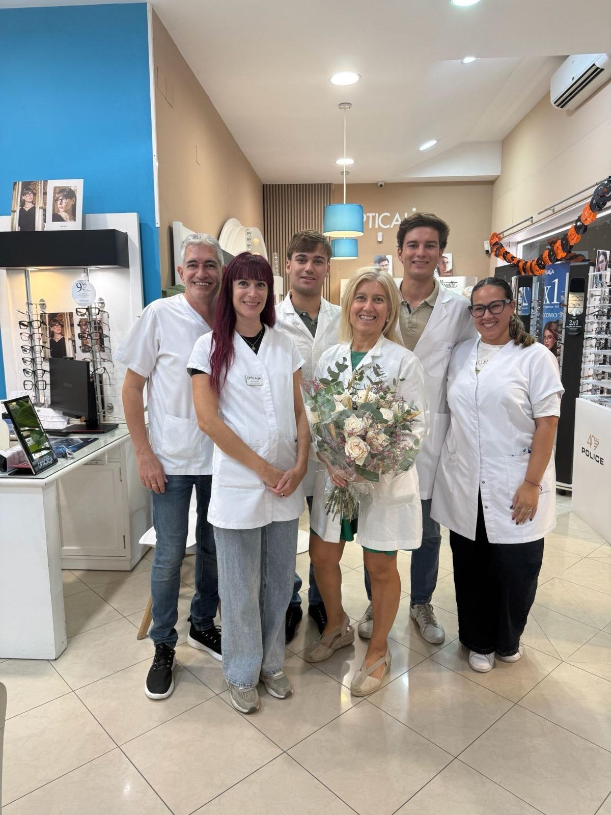 El equipo de Opticalia Beethoven con Nuria de Rojas a la cabeza