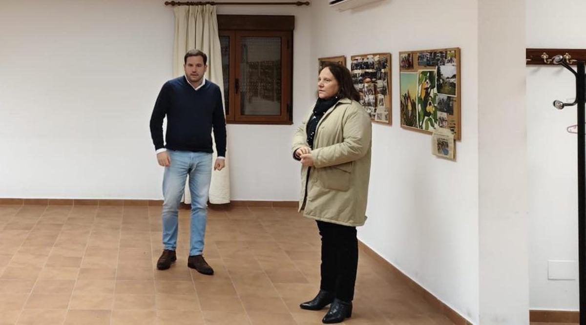 El alcalde, Jorge Cubela, visita las instalaciones.  |
