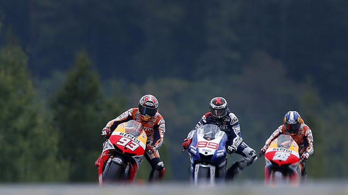 D’esquerra a dreta, Marc Márquez, Jorge Lorenzo i Dani Pedrosa, al circuit de Brno el 2013. D’esquerra a dreta, Marc Márquez, Jorge Lorenzo i Dani Pedrosa, al circuit de Brno el 2013.